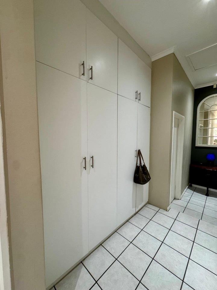 4 Bedroom Property for Sale in Rouxville Western Cape